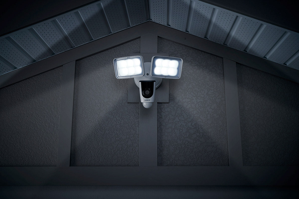 1080p Wi-Fi Floodlight Security Camera (32GB) - Amazon